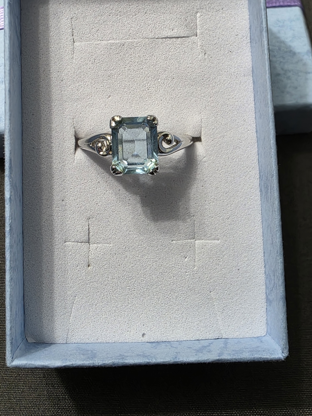 Estate - Silver Tone - Vintage Blue Stone Ring - 522